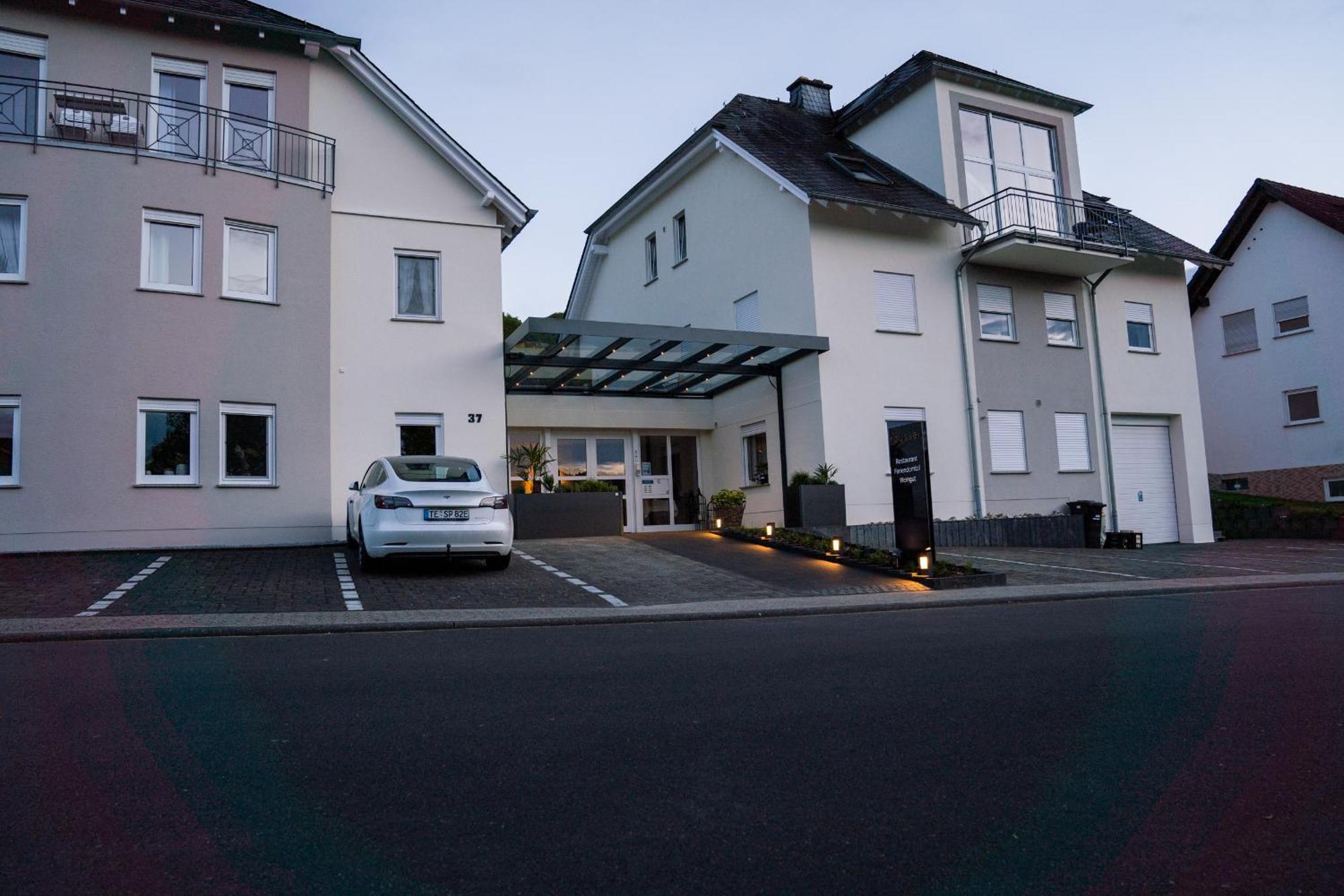 Roussel - Hotel Restaurant Bernkastel-Kues Exterior photo